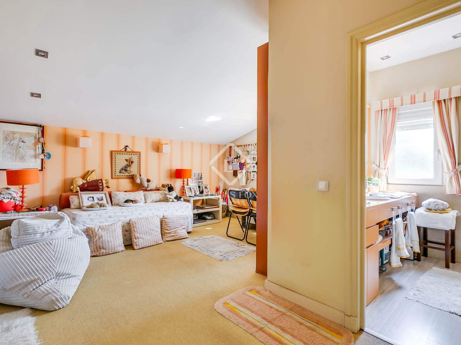 6 bedroom Villa for sale in Madrid city with pool - € 4,000,000 (Ref: 9396815)