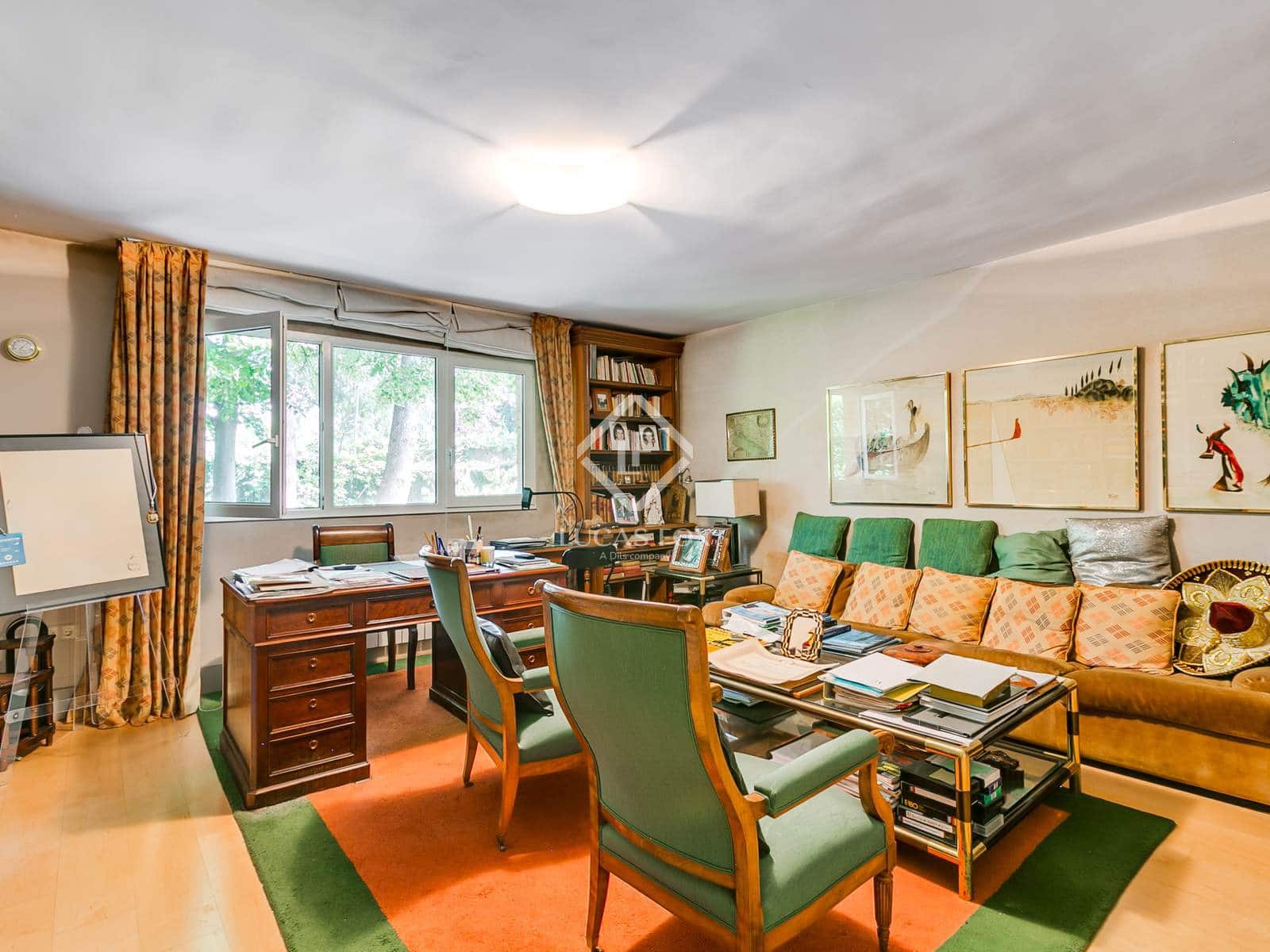 6 bedroom Villa for sale in Madrid city with pool - € 4,000,000 (Ref: 9396815)