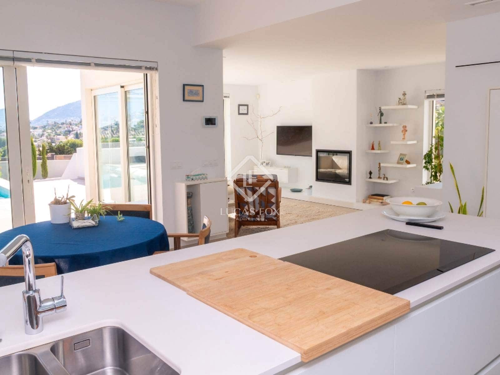 4 bedroom Villa for sale in Calpe / Calp with pool garage - € 1,380,000 (Ref: 9397864)