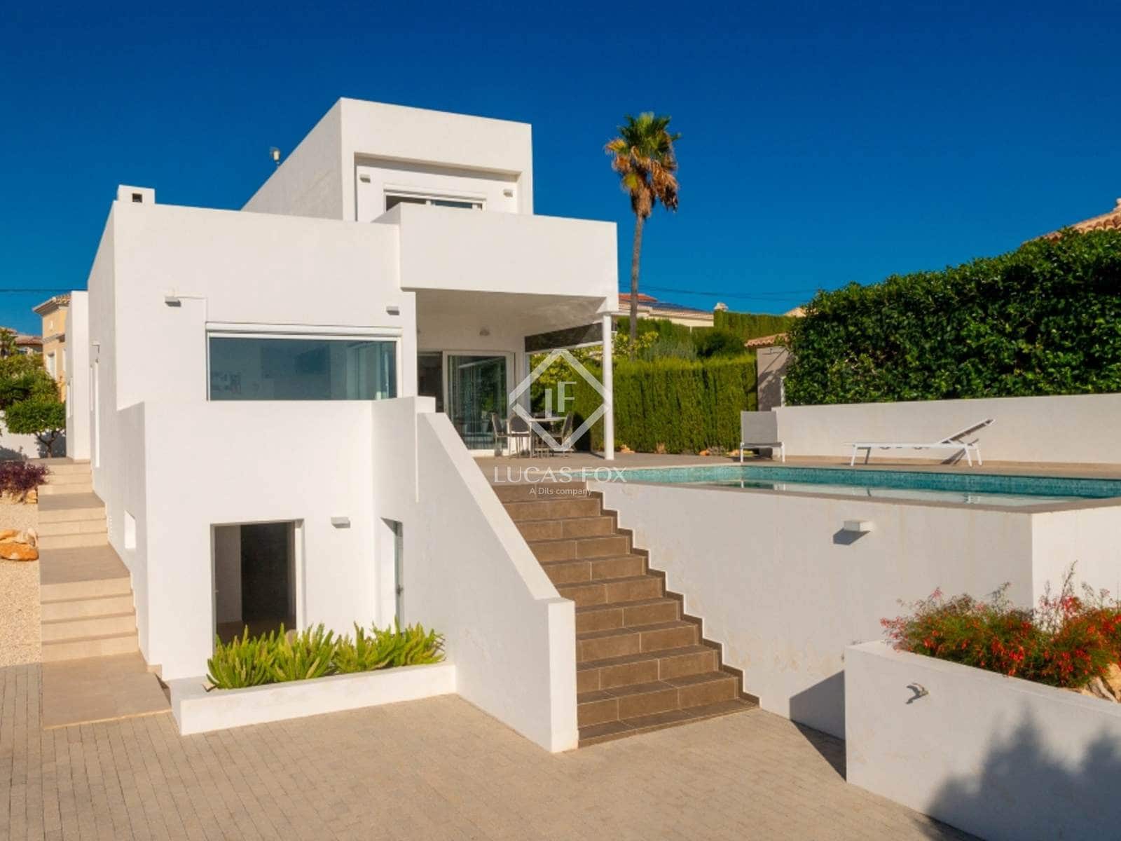 4 bedroom Villa for sale in Calpe / Calp with pool garage - € 1,380,000 (Ref: 9397864)