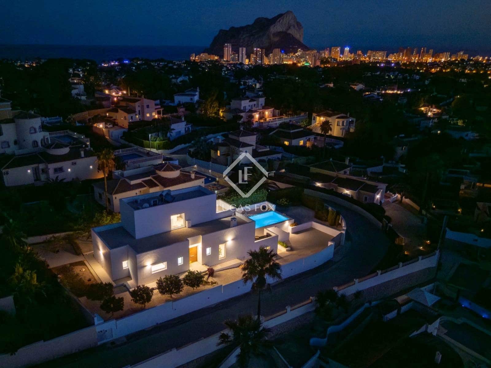 4 bedroom Villa for sale in Calpe / Calp with pool garage - € 1,380,000 (Ref: 9397864)