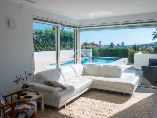 4 soveværelse Villa til salg i Calpe / Calp med swimmingpool garage - € 1.380.000 (Ref: 9397864)