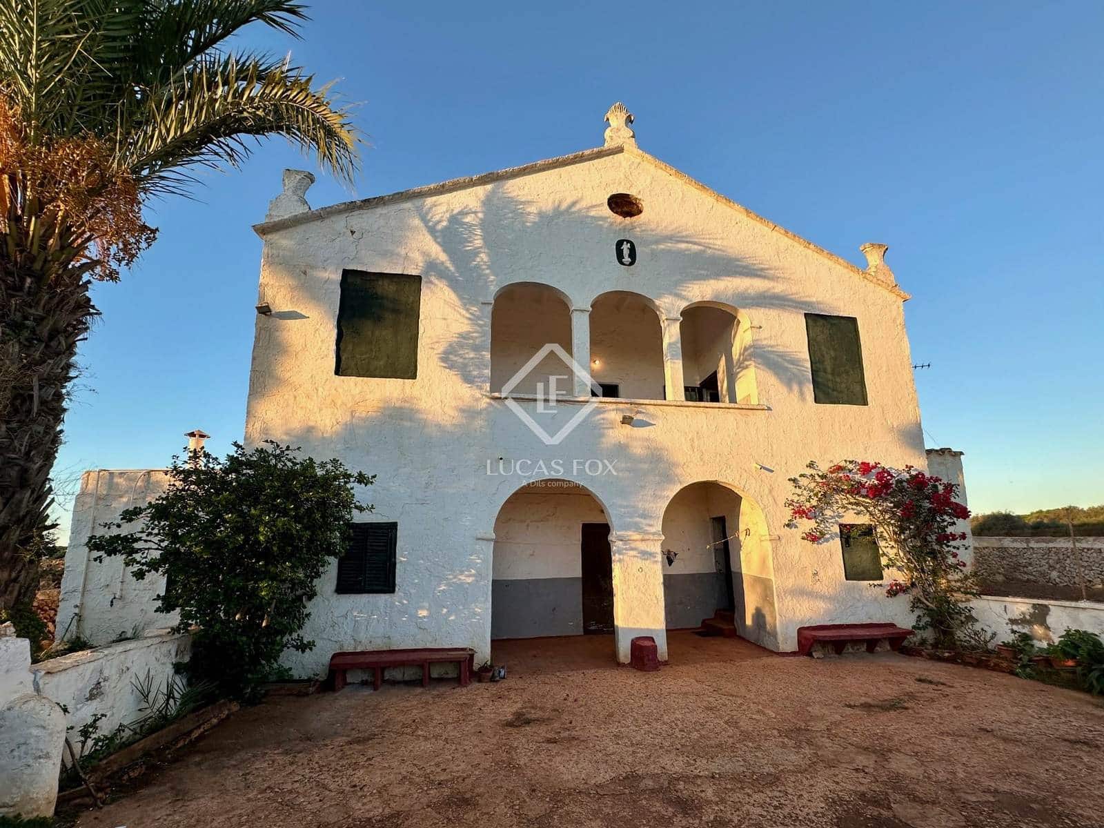 4 slaapkamer Finca/Landhuis te koop in Ciutadella de Menorca met garage - € 2.835.000 (Ref: 9397866)