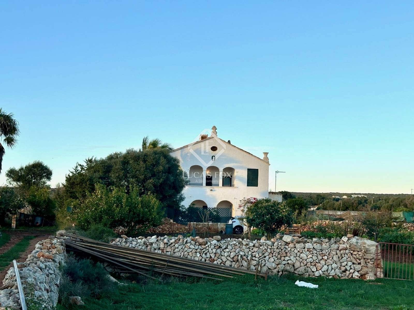 4 slaapkamer Finca/Landhuis te koop in Ciutadella de Menorca met garage - € 2.835.000 (Ref: 9397866)