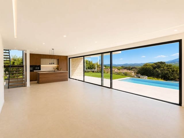 5 soverom Villa til salgs i Santa Cristina d'Aro med svømmebasseng garasje - € 1 680 000 (Ref: 9397868)