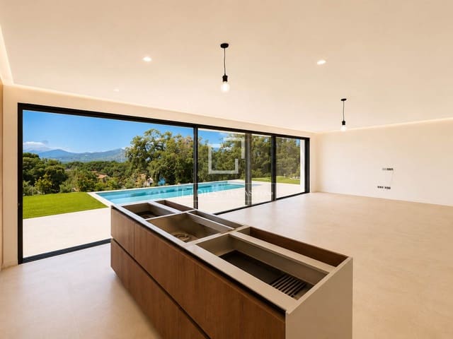 5 soverom Villa til salgs i Santa Cristina d'Aro med svømmebasseng garasje - € 1 680 000 (Ref: 9397868)