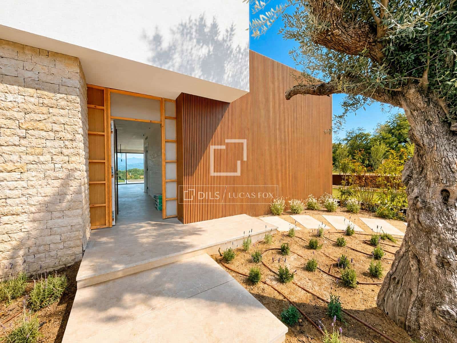 5 bedroom Villa for sale in Santa Cristina d'Aro with pool garage - € 1,680,000 (Ref: 9397868)