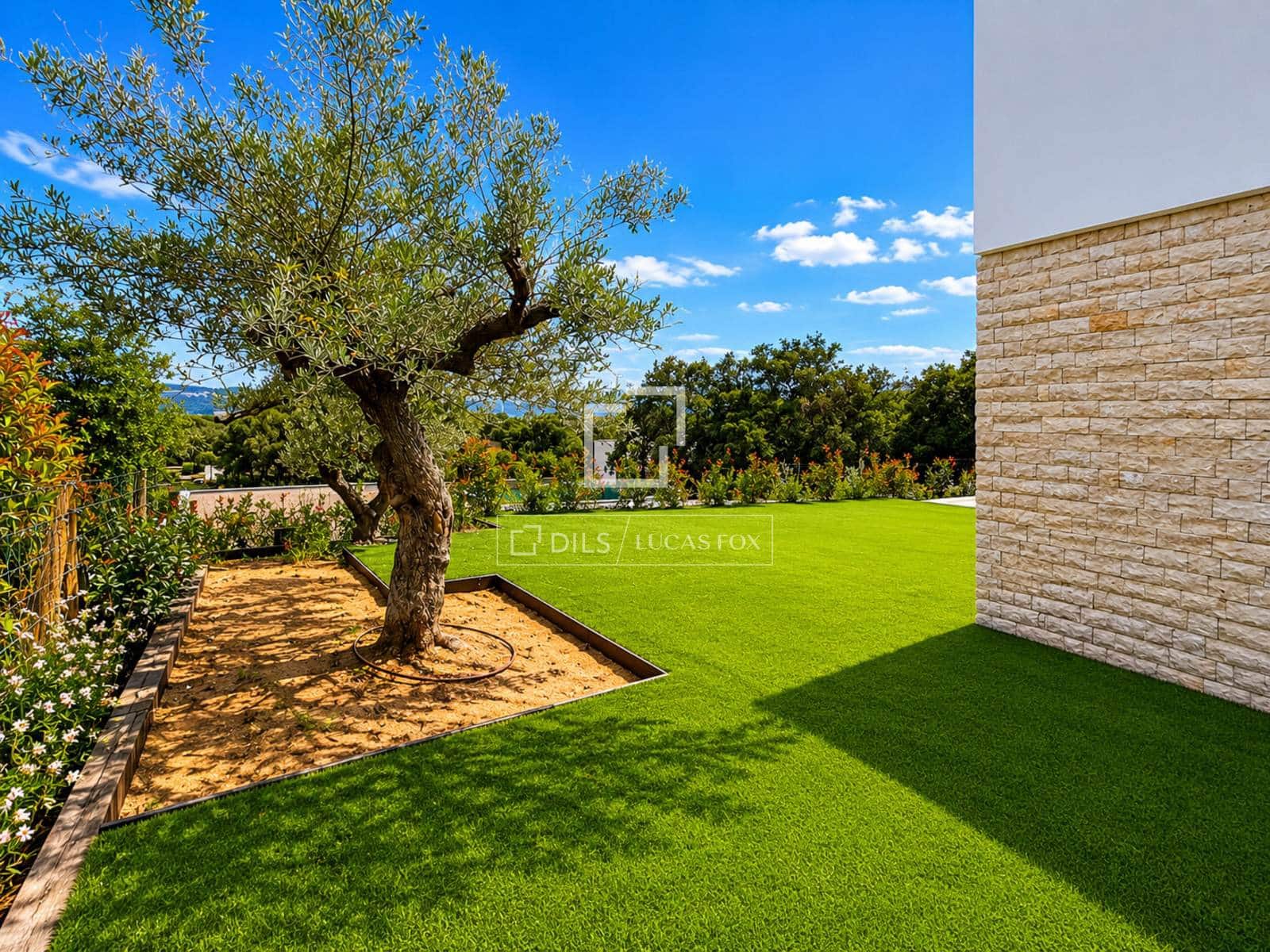 5 bedroom Villa for sale in Santa Cristina d'Aro with pool garage - € 1,680,000 (Ref: 9397868)