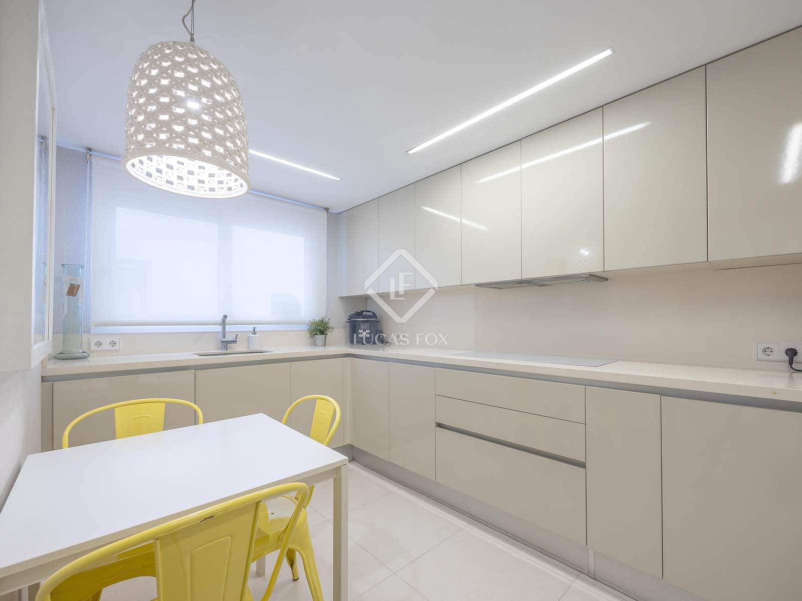 3 sypialnia Apartament do wynajęcia w Miasto Walencja - 2 400 € (Ref: 9397869)