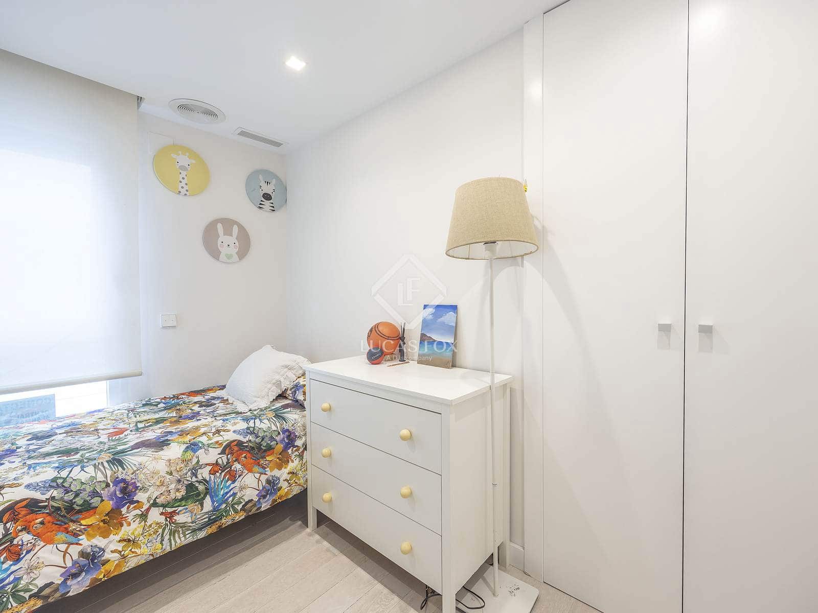 3 sypialnia Apartament do wynajęcia w Miasto Walencja - 2 400 € (Ref: 9397869)