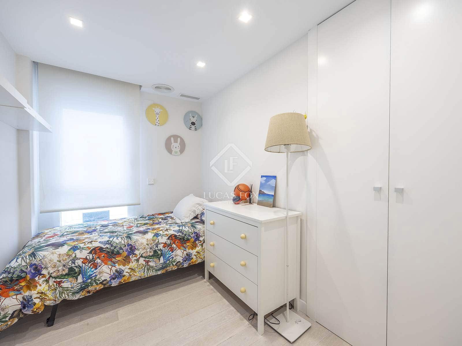 3 sypialnia Apartament do wynajęcia w Miasto Walencja - 2 400 € (Ref: 9397869)