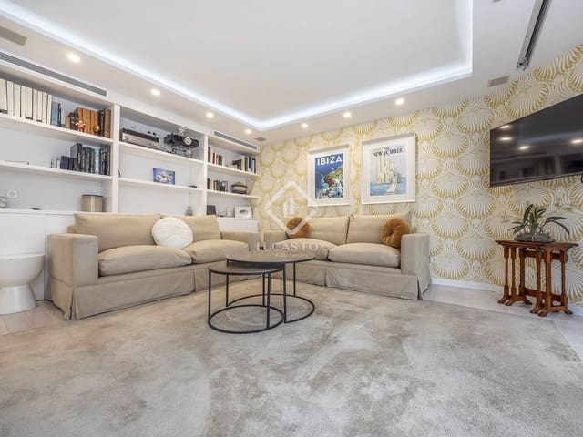 3 bedroom Apartment for rent in Valencia city - € 2,400 (Ref: 9397869)