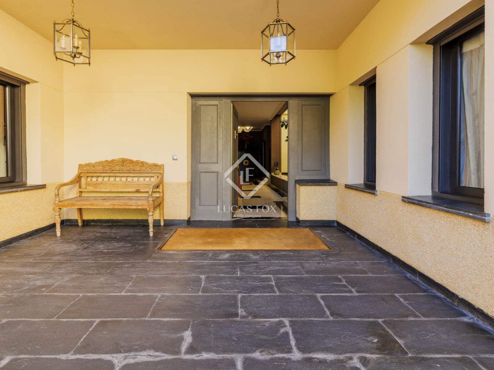 5 bedroom Villa for sale in Torrelodones with pool garage - € 1,690,000 (Ref: 9397977)