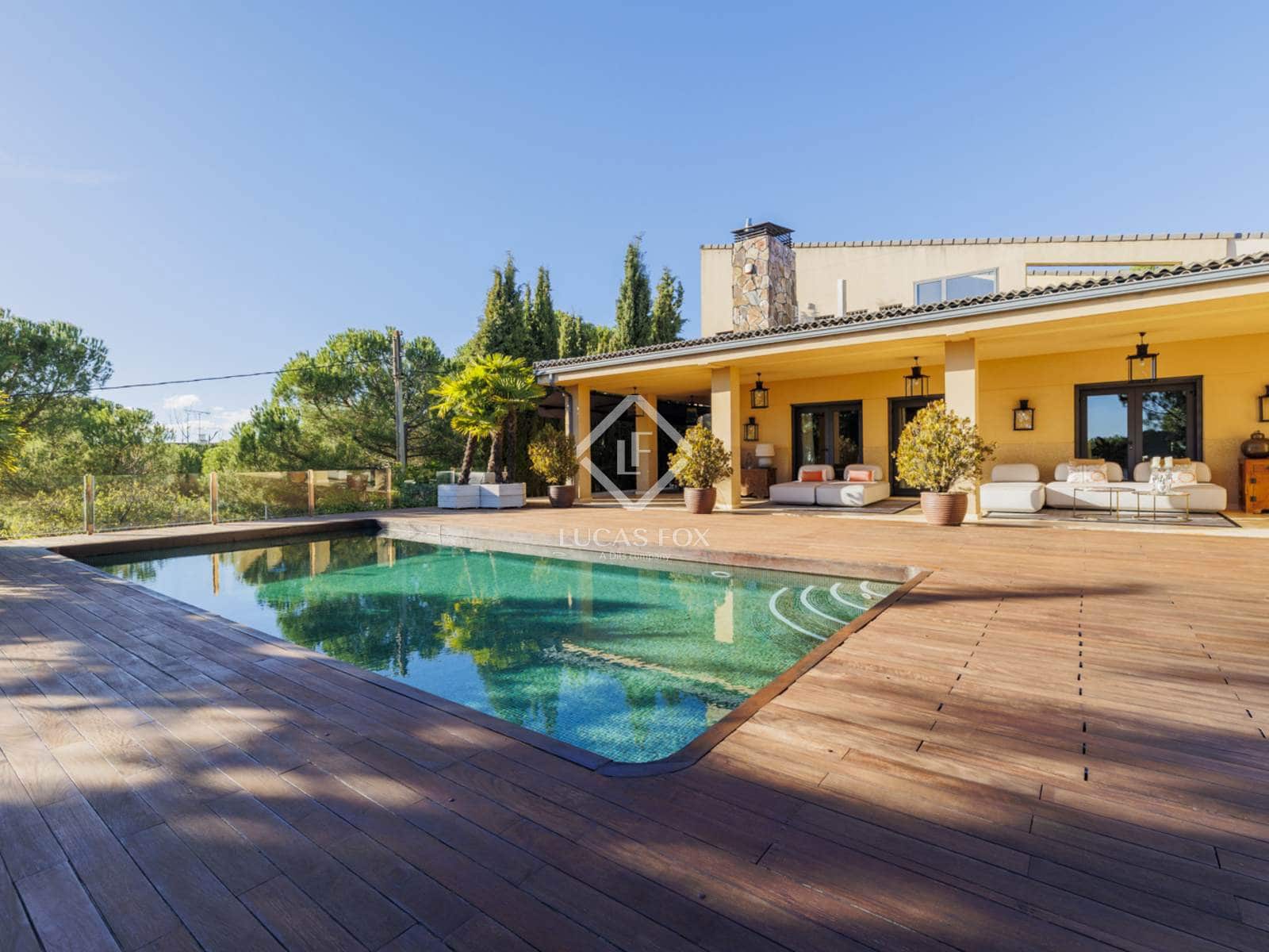 5 bedroom Villa for sale in Torrelodones with pool garage - € 1,690,000 (Ref: 9397977)