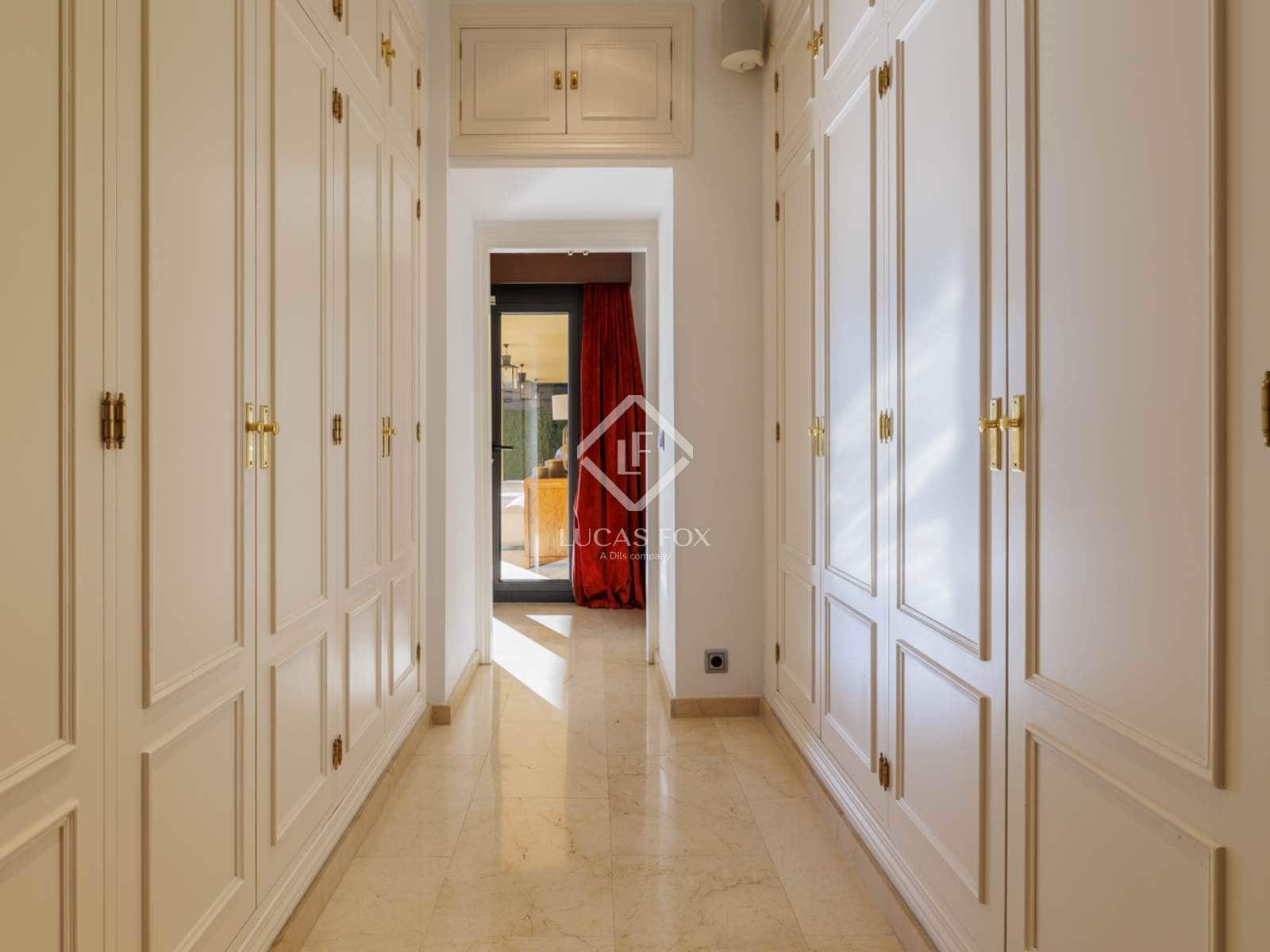 5 bedroom Villa for sale in Torrelodones with pool garage - € 1,690,000 (Ref: 9397977)