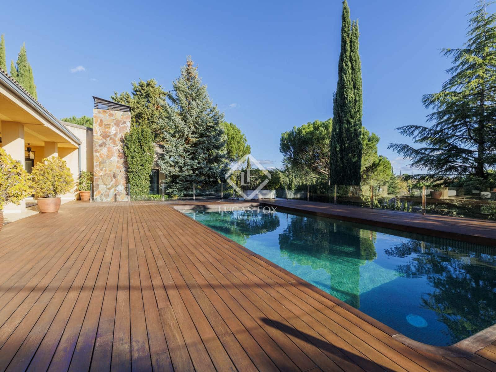 5 bedroom Villa for sale in Torrelodones with pool garage - € 1,690,000 (Ref: 9397977)