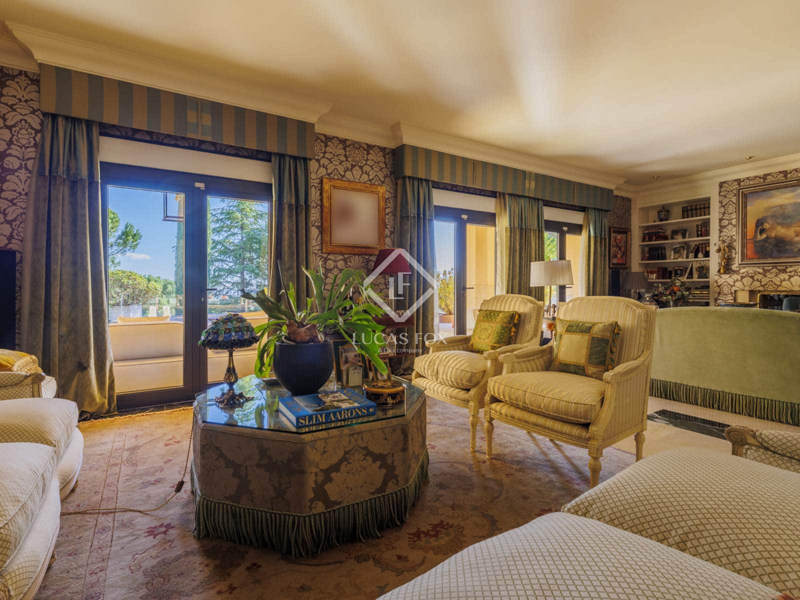 5 bedroom Villa for sale in Torrelodones with pool garage - € 1,690,000 (Ref: 9397977)