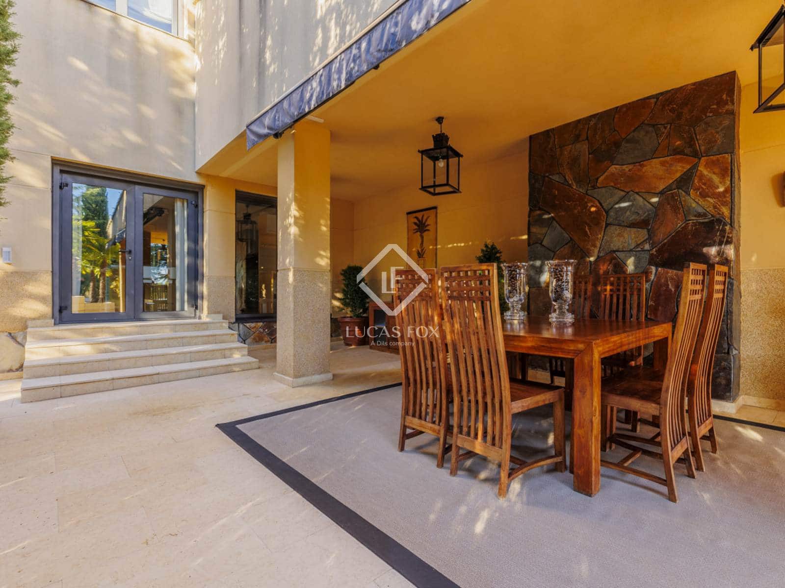 5 bedroom Villa for sale in Torrelodones with pool garage - € 1,690,000 (Ref: 9397977)