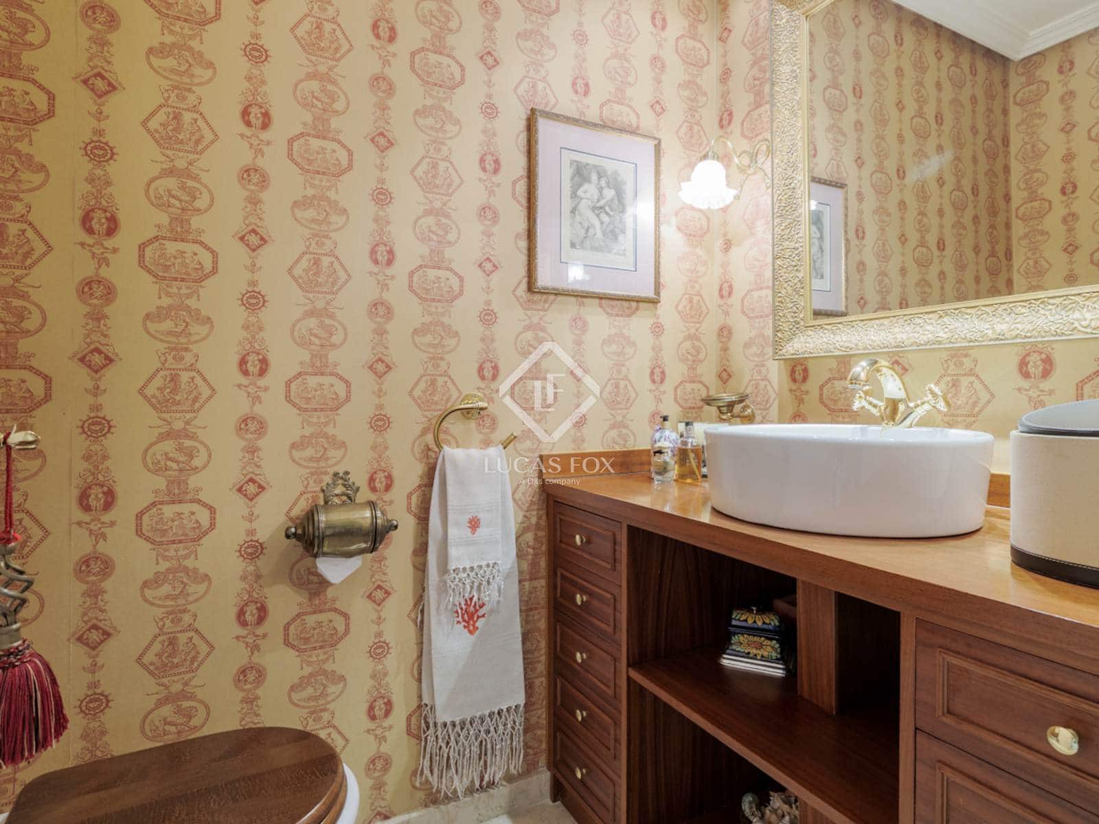 5 bedroom Villa for sale in Torrelodones with pool garage - € 1,690,000 (Ref: 9397977)