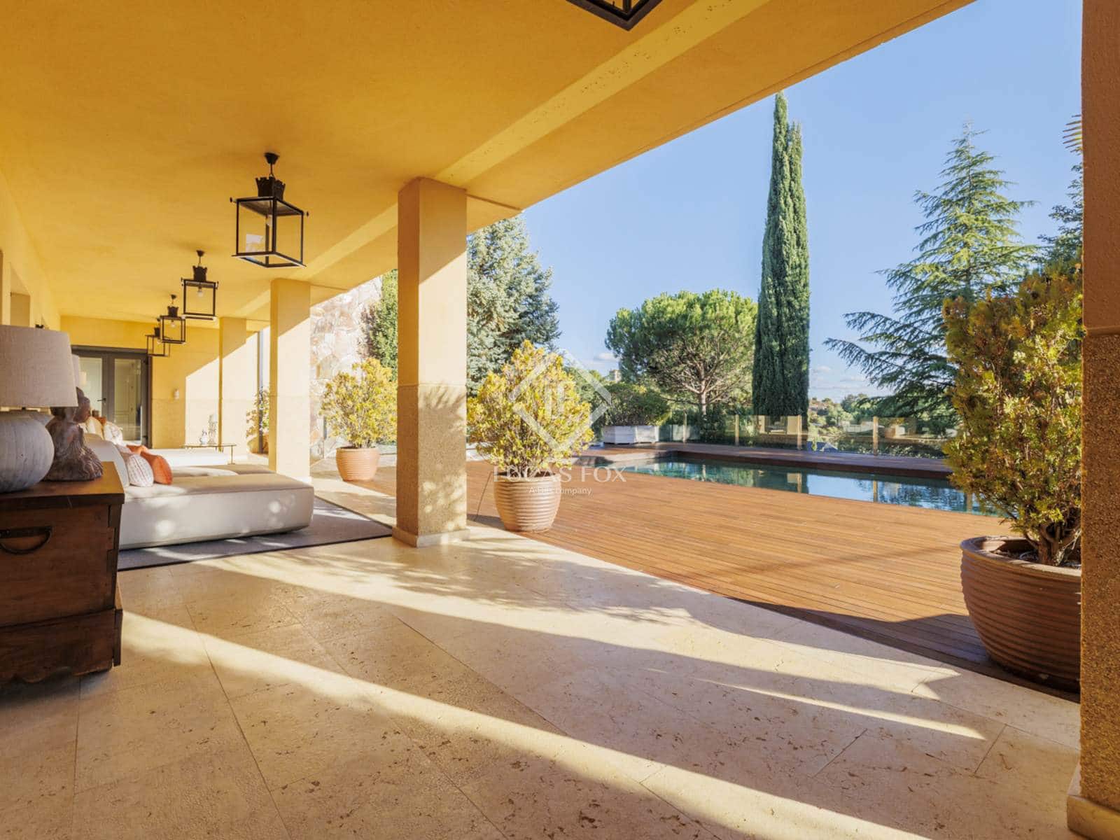 5 bedroom Villa for sale in Torrelodones with pool garage - € 1,690,000 (Ref: 9397977)