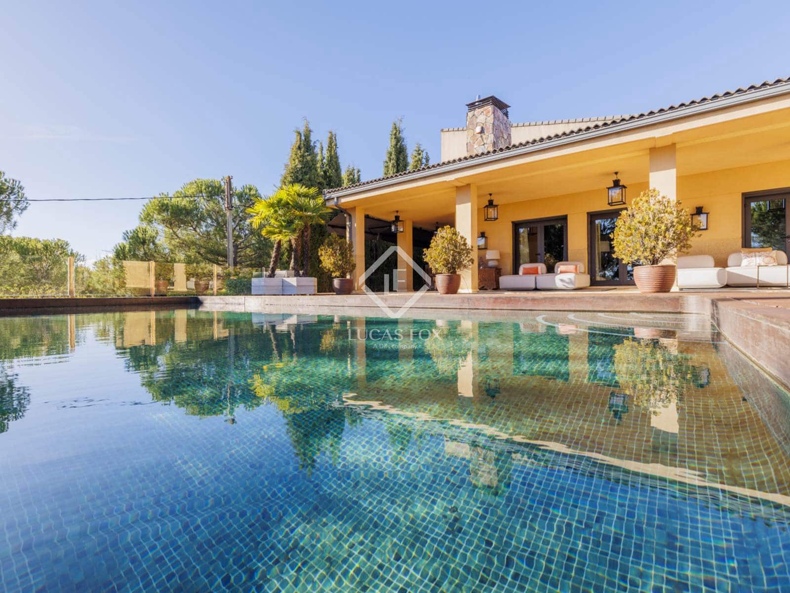 5 bedroom Villa for sale in Torrelodones with pool garage - € 1,690,000 (Ref: 9397977)