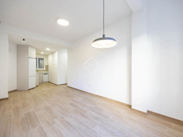 2 slaapkamer Appartement te huur in Valencia stad - € 1.400 (Ref: 9399804)