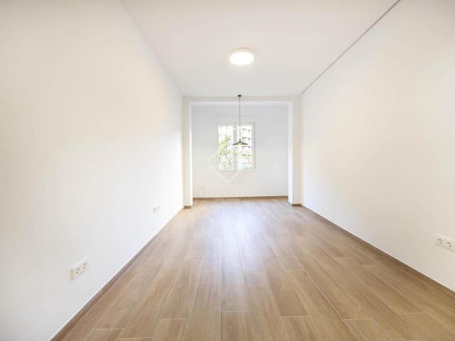 2 slaapkamer Appartement te huur in Valencia stad - € 1.400 (Ref: 9399804)