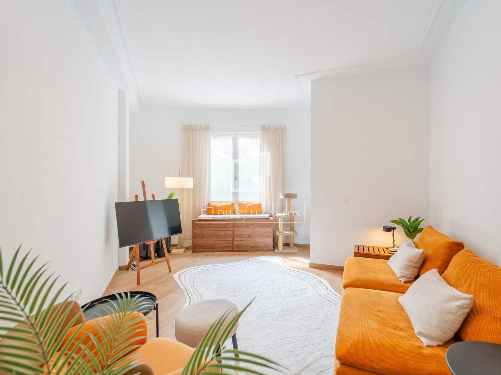2 bedroom Apartment for rent in Valencia city - € 1,700 (Ref: 9399804)