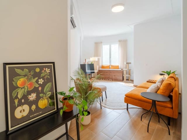 2 bedroom Apartment for rent in Valencia city - € 1,700 (Ref: 9399804)