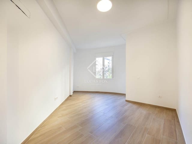 Appartement de 2 chambres à louer à Valence ville - 1 400 € (Ref: 9399805)