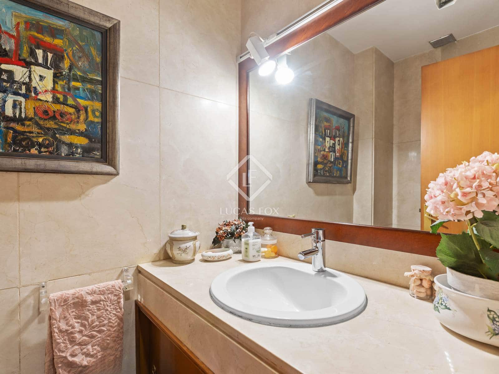 Chalet de 6 habitaciones en Madrid ciudad en venta con piscina - 6.500.000 € (Ref: 9399950)