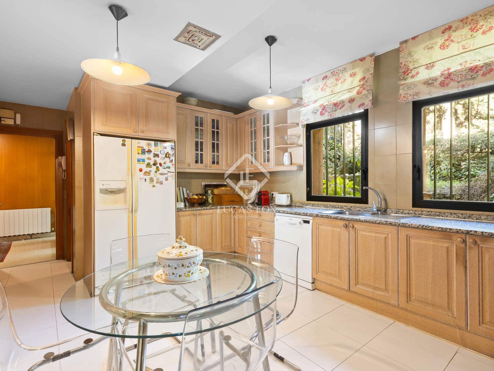 Chalet de 6 habitaciones en Madrid ciudad en venta con piscina - 6.500.000 € (Ref: 9399950)