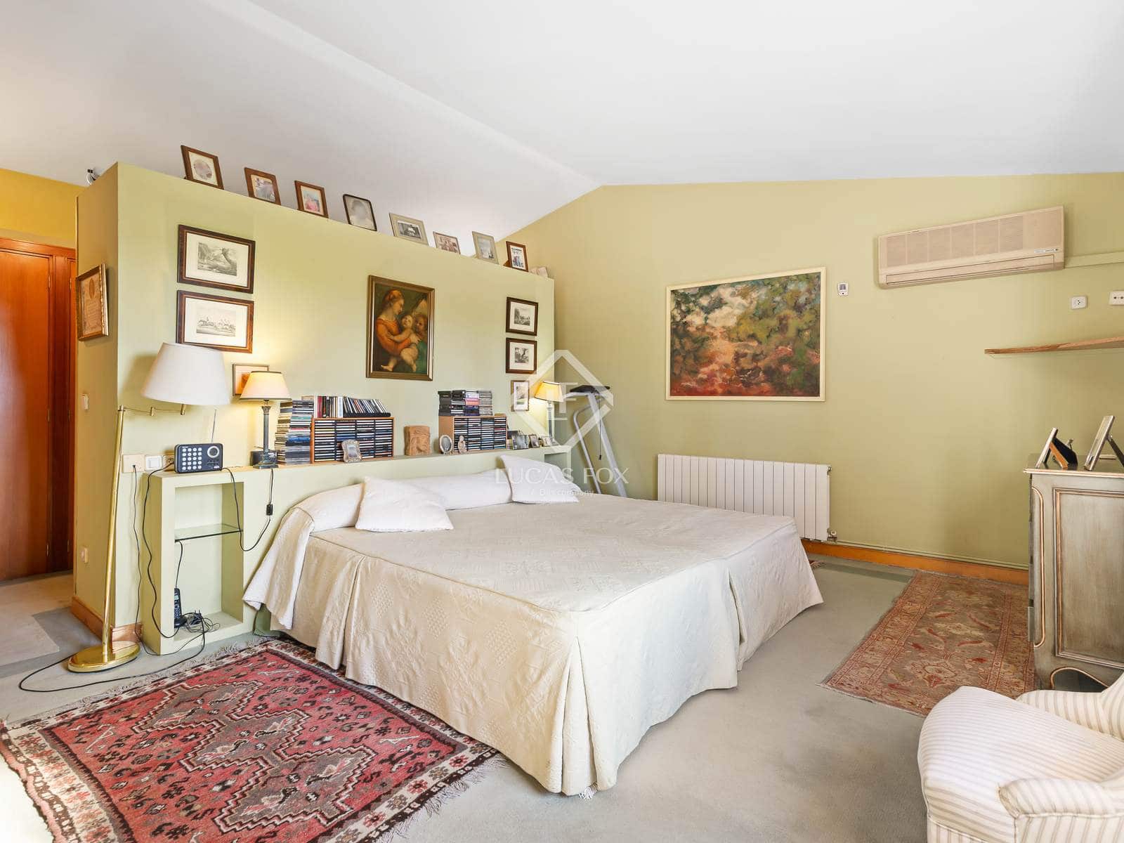 Chalet de 6 habitaciones en Madrid ciudad en venta con piscina - 6.500.000 € (Ref: 9399950)