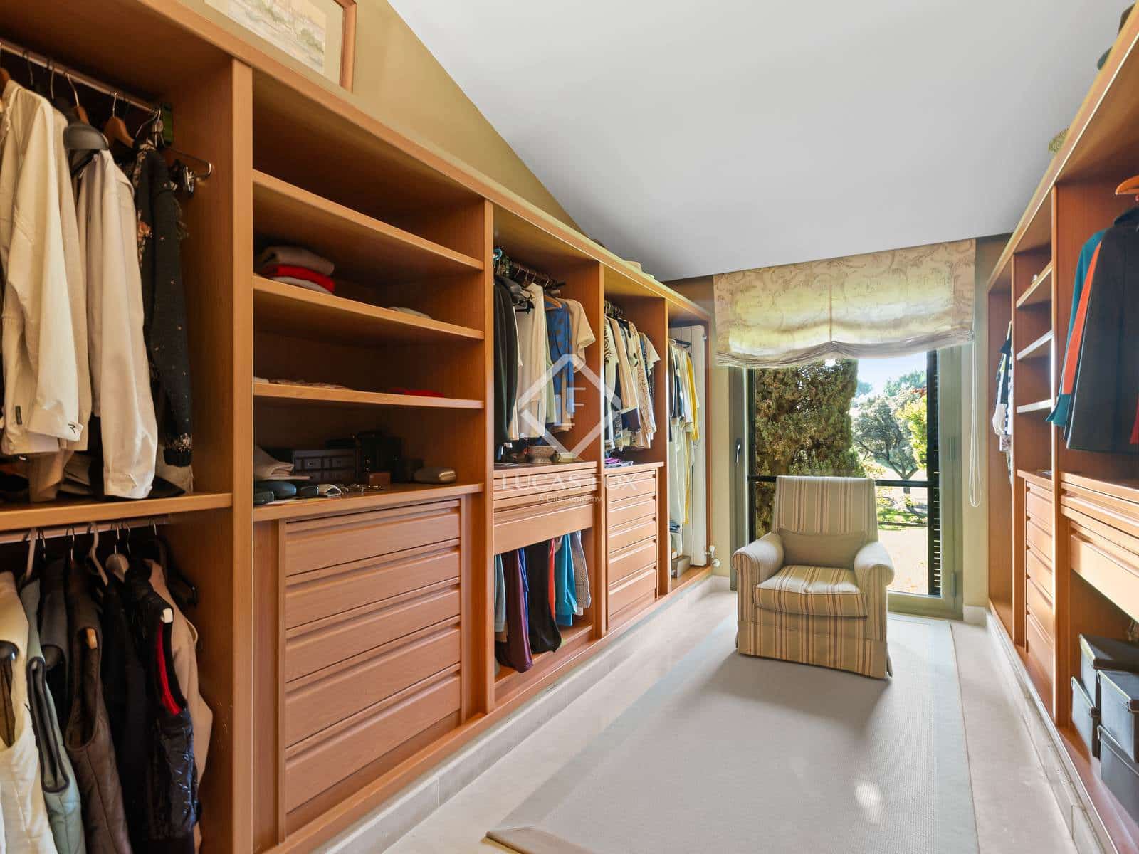 Chalet de 6 habitaciones en Madrid ciudad en venta con piscina - 6.500.000 € (Ref: 9399950)