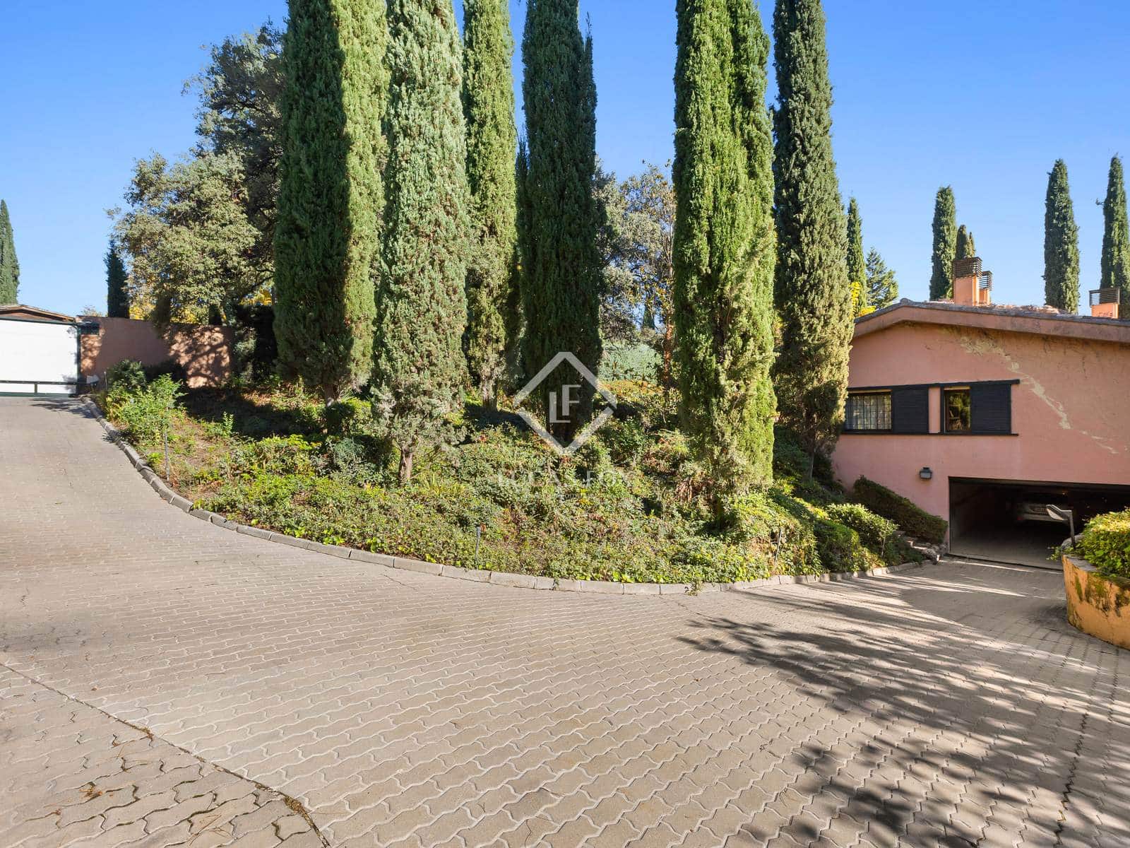 Chalet de 6 habitaciones en Madrid ciudad en venta con piscina - 6.500.000 € (Ref: 9399950)