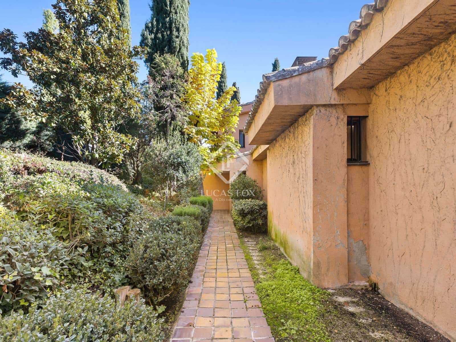 Chalet de 6 habitaciones en Madrid ciudad en venta con piscina - 6.500.000 € (Ref: 9399950)