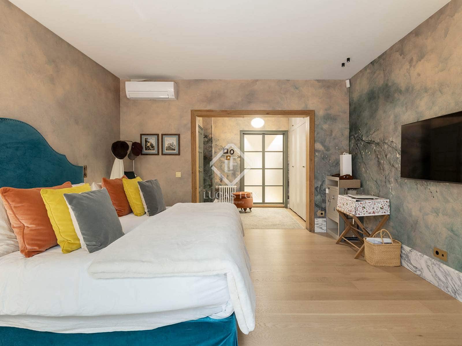 5 slaapkamer Appartement te koop in Barcelona stad met garage - € 2.900.000 (Ref: 9400136)