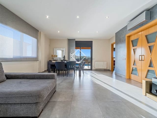 4 sypialnia Willa na sprzedaż w Altafulla z basenem garażem - 995 000 € (Ref: 9400137)