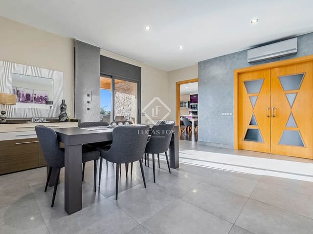 4 sypialnia Willa na sprzedaż w Altafulla z basenem garażem - 995 000 € (Ref: 9400137)