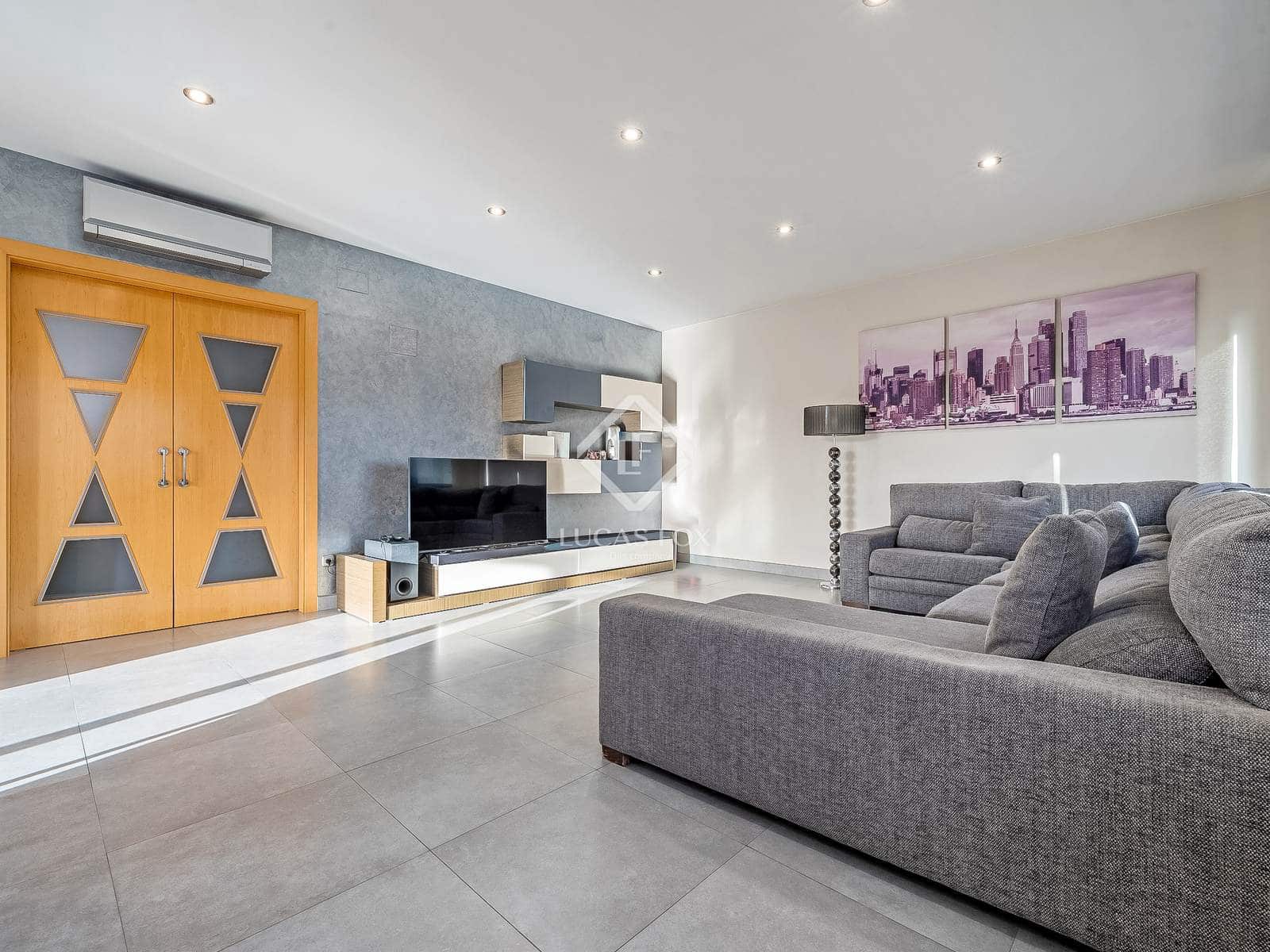 4 sypialnia Willa na sprzedaż w Altafulla z basenem garażem - 995 000 € (Ref: 9400137)