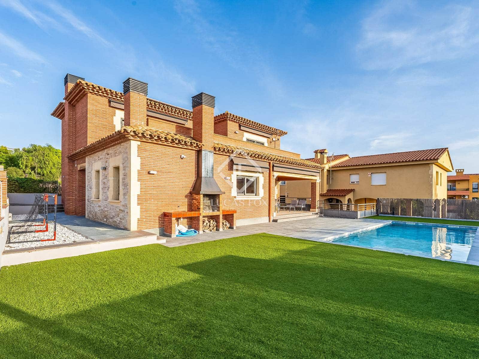 4 sypialnia Willa na sprzedaż w Altafulla z basenem garażem - 995 000 € (Ref: 9400137)