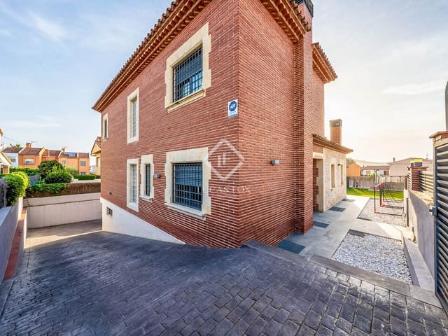 4 soverom Villa til salgs i Altafulla med svømmebasseng garasje - € 995 000 (Ref: 9400137)