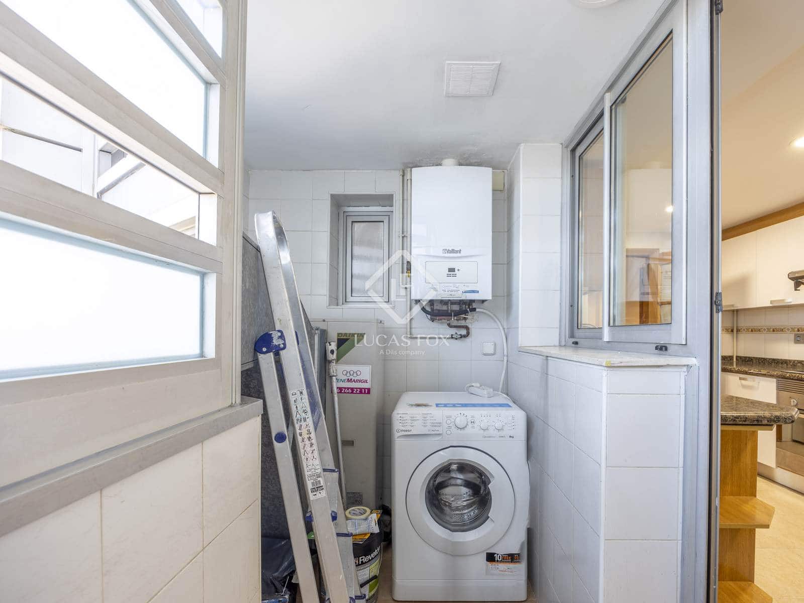 3 makuuhuone Huoneisto vuokrattavana paikassa Valencia kaupunki - 2 700 € (Ref: 9400138)