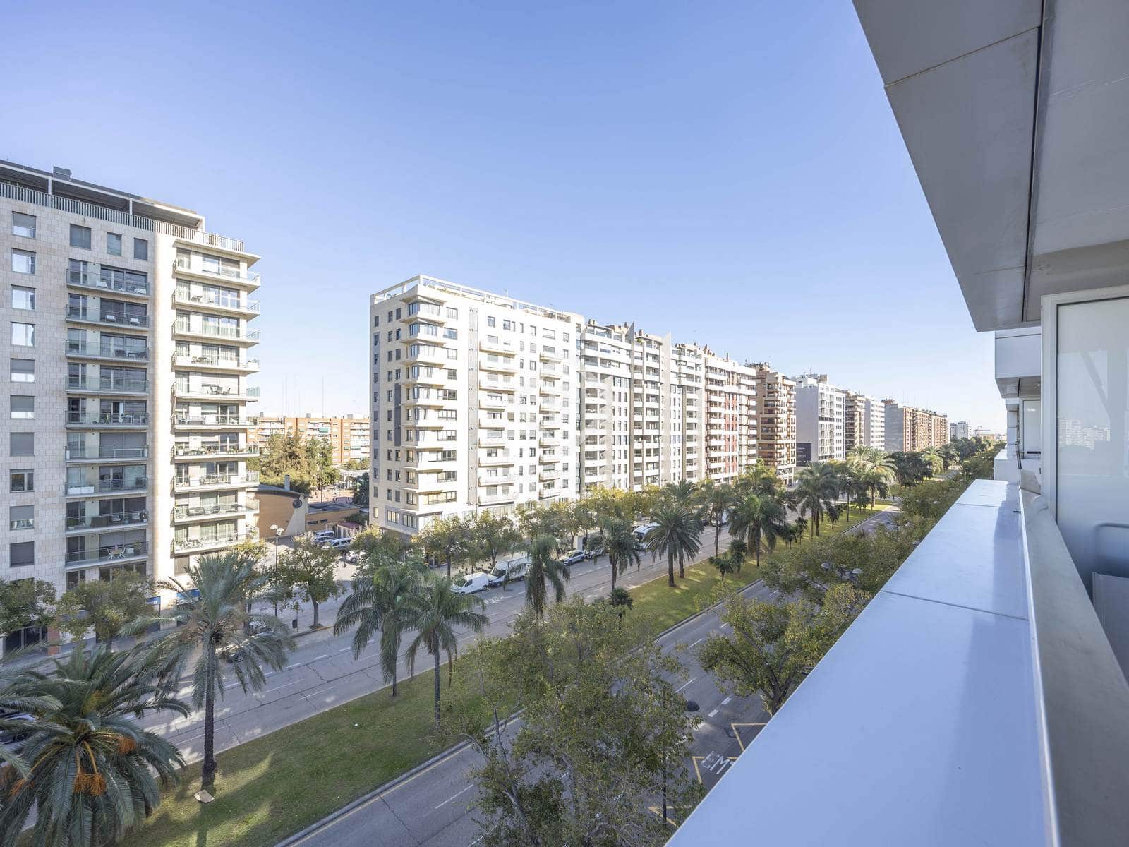 3 makuuhuone Huoneisto vuokrattavana paikassa Valencia kaupunki - 2 700 € (Ref: 9400138)