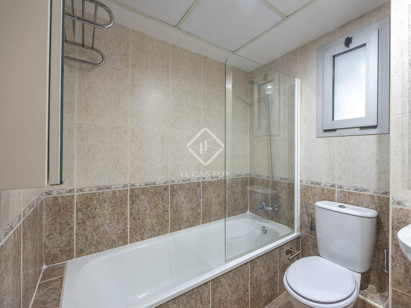 3 makuuhuone Huoneisto vuokrattavana paikassa Valencia kaupunki - 2 700 € (Ref: 9400138)