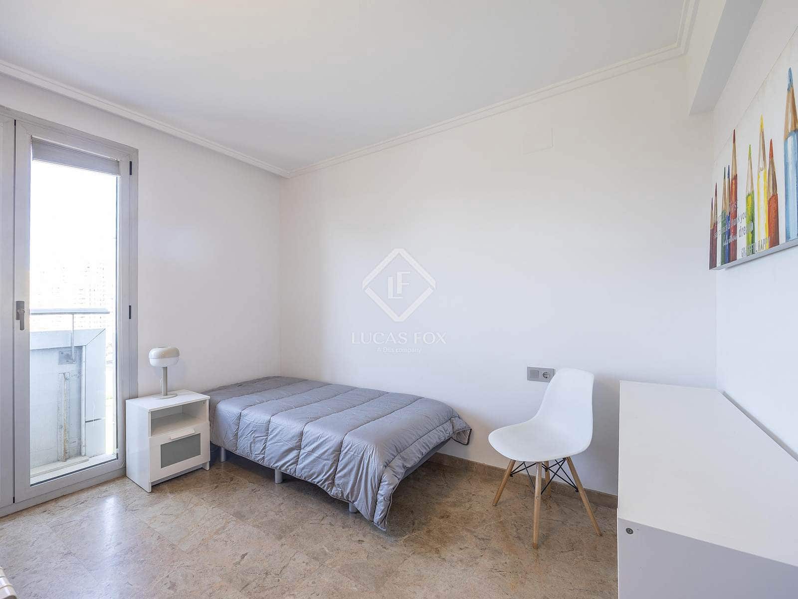 3 makuuhuone Huoneisto vuokrattavana paikassa Valencia kaupunki - 2 700 € (Ref: 9400138)