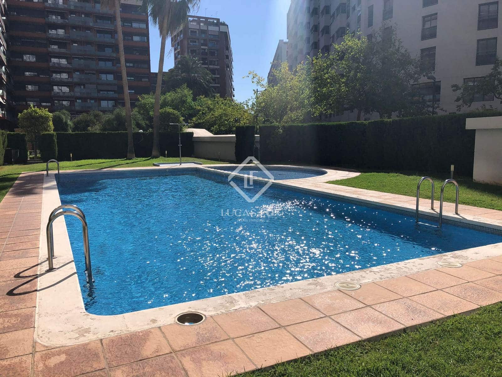 3 makuuhuone Huoneisto vuokrattavana paikassa Valencia kaupunki - 2 700 € (Ref: 9400138)