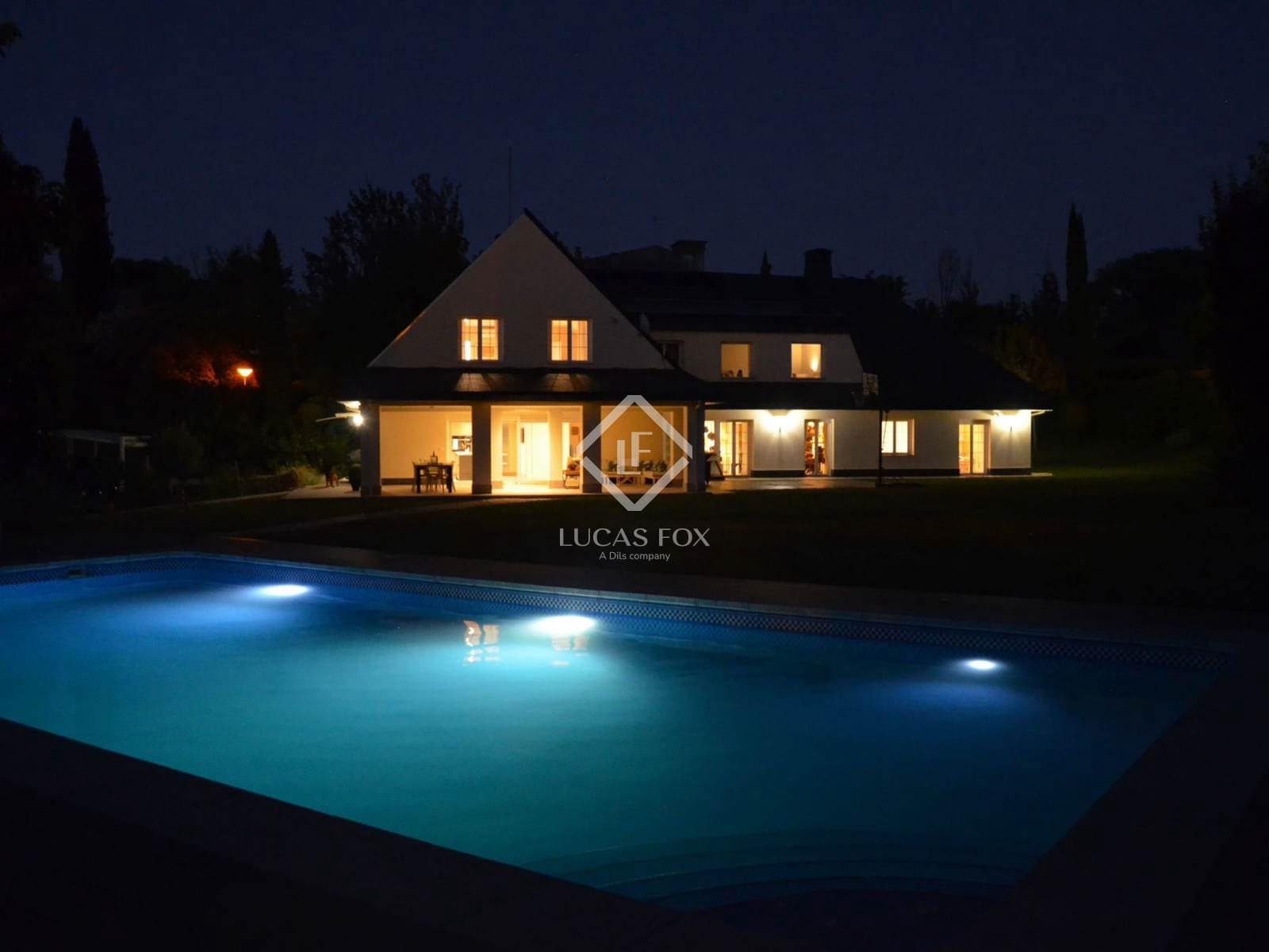 8 soverom Villa til salgs i Algete med svømmebasseng garasje - € 2 140 000 (Ref: 9401732)