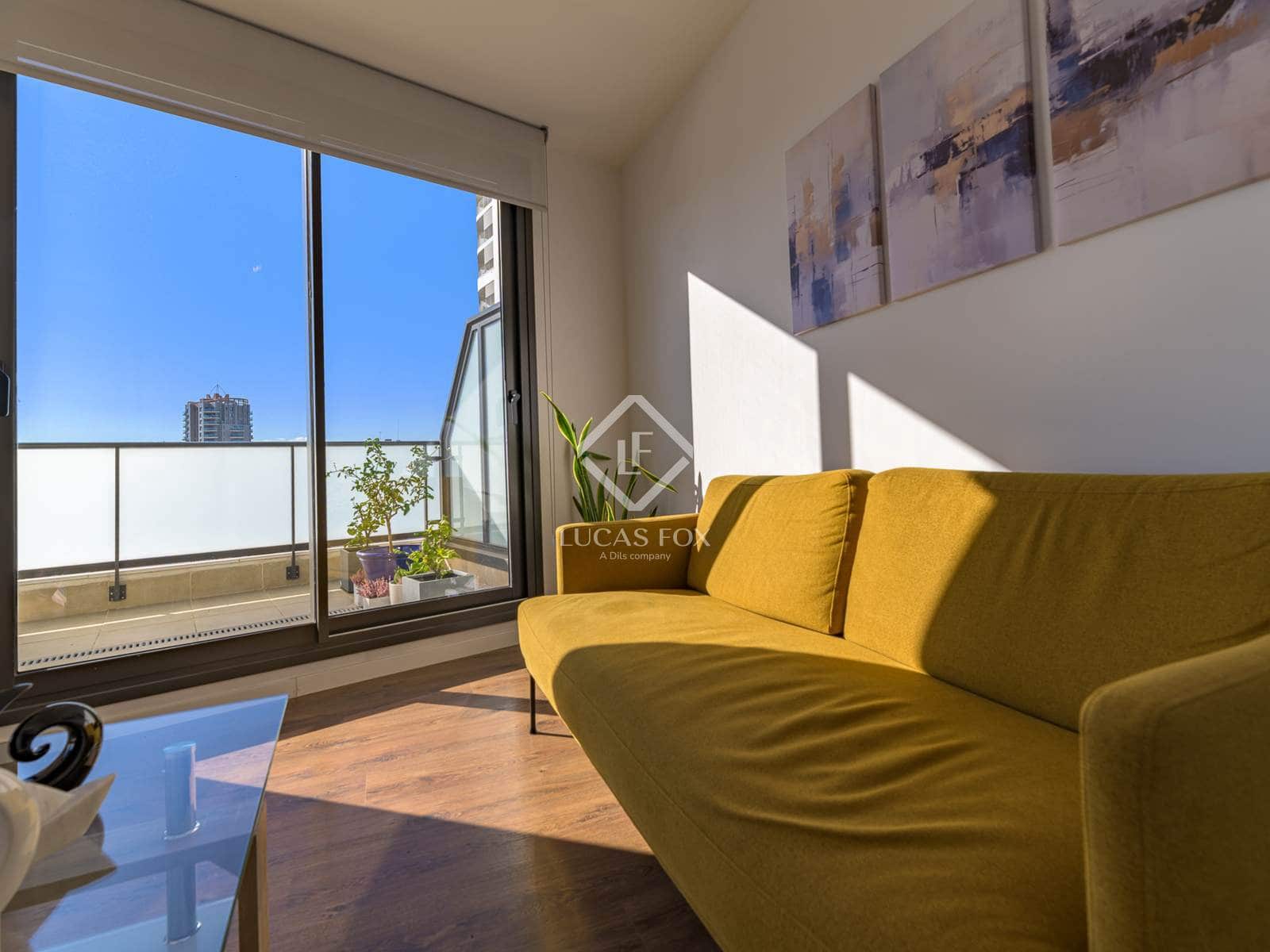 3 slaapkamer Penthouse te huur in Valencia stad met zwembad garage - € 3.500 (Ref: 9401733)