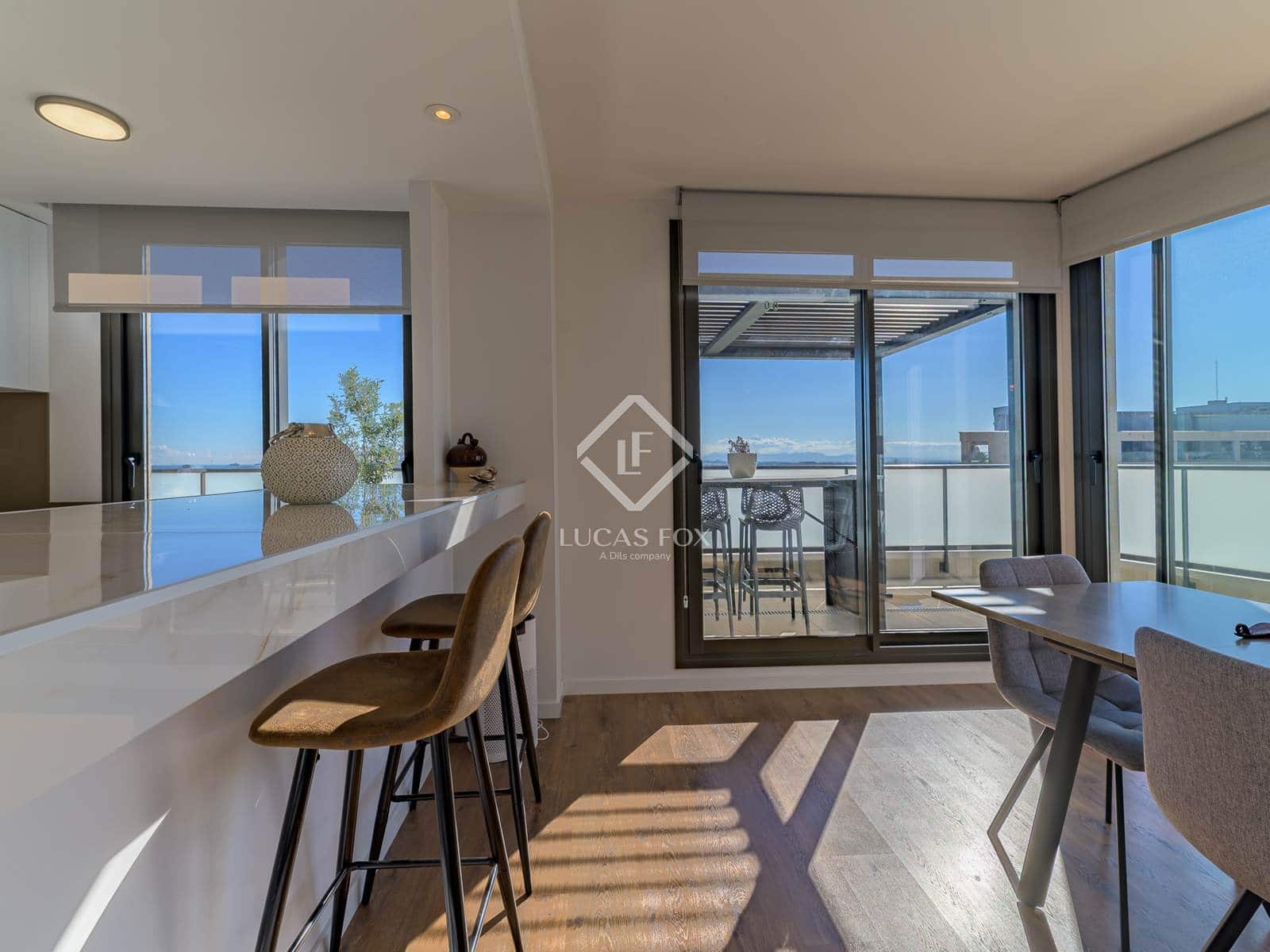 3 slaapkamer Penthouse te huur in Valencia stad met zwembad garage - € 3.500 (Ref: 9401733)